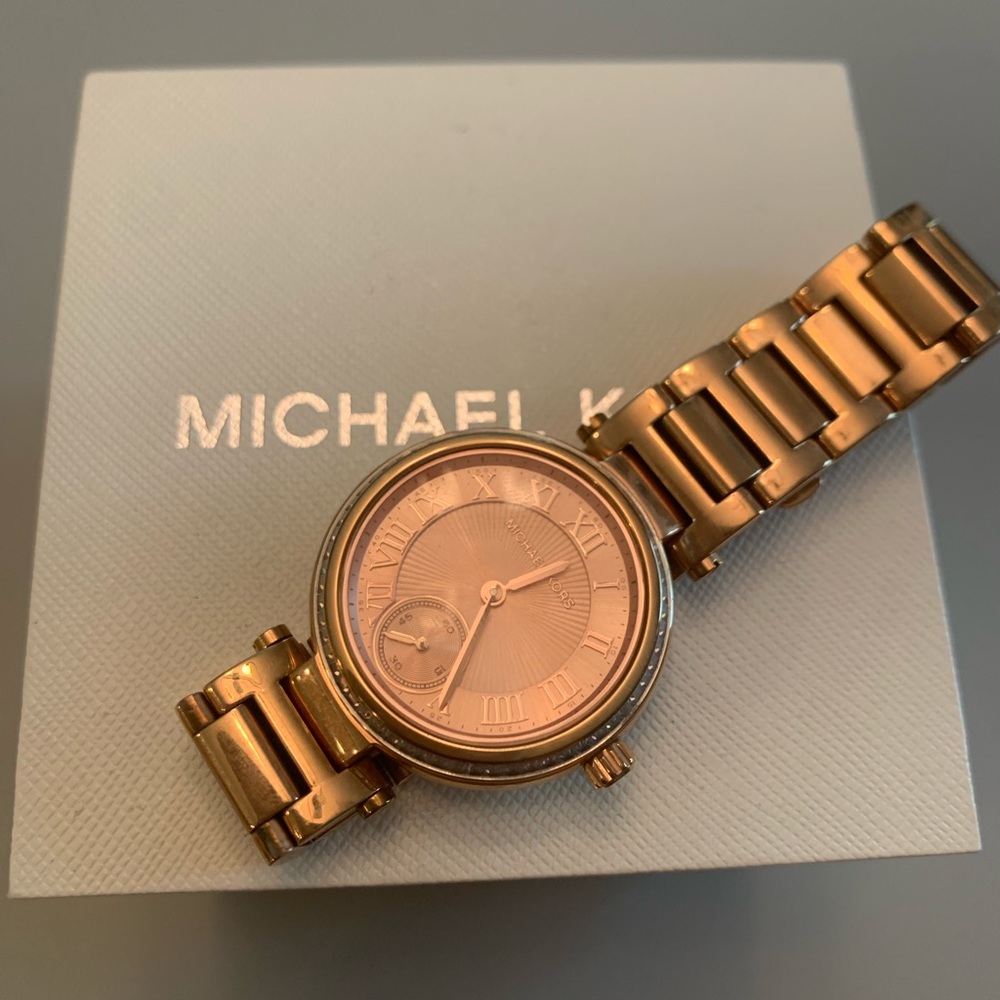 MICHAEL KORS ROSE GOLD WATCH